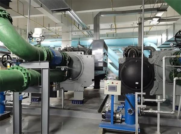 云浮冷卻塔維修冷卻塔減速機的部件與維護(云浮專用方形冷卻塔維修)