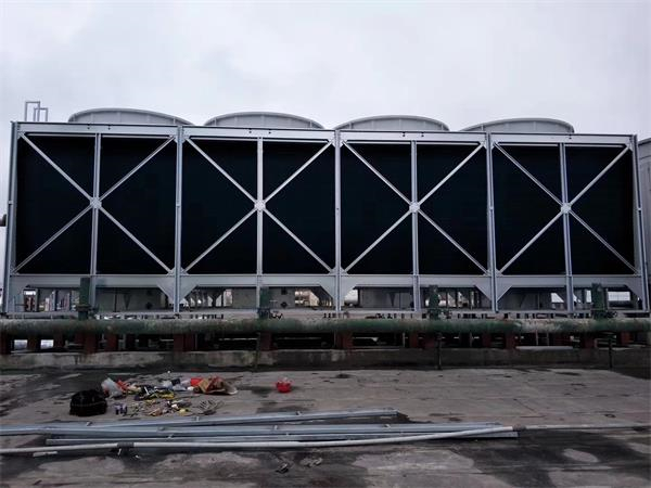 圓形冷卻塔填料確保操作系統(tǒng)的平常運(yùn)行,抵制水溫的流失散熱安置,圓形冷卻塔圖片