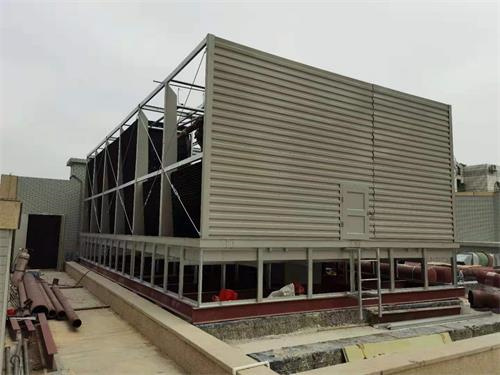 冷卻塔配件：冷卻塔運行防結冰方法(冷卻塔水位過高怎么處理)